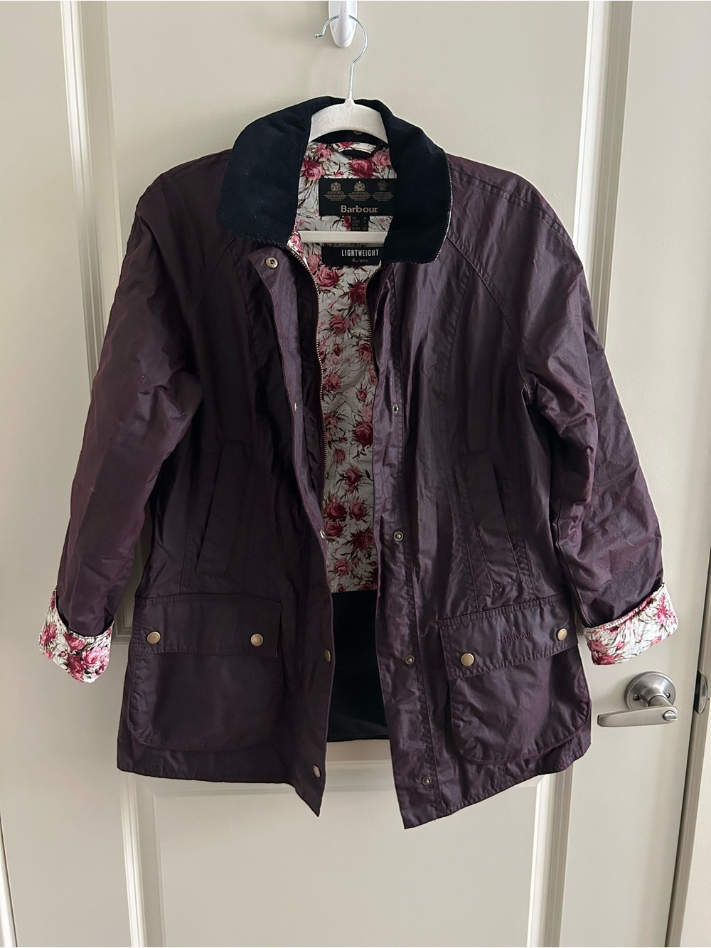 Like new BARBOUR 6 US Violet Black Wax Beadnell Cotton Jacket Floral Barn Field
